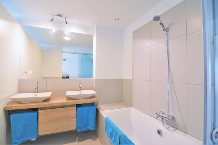 Qlistings Apartment - Middle Floor in Fuengirola, Costa del Sol image 7